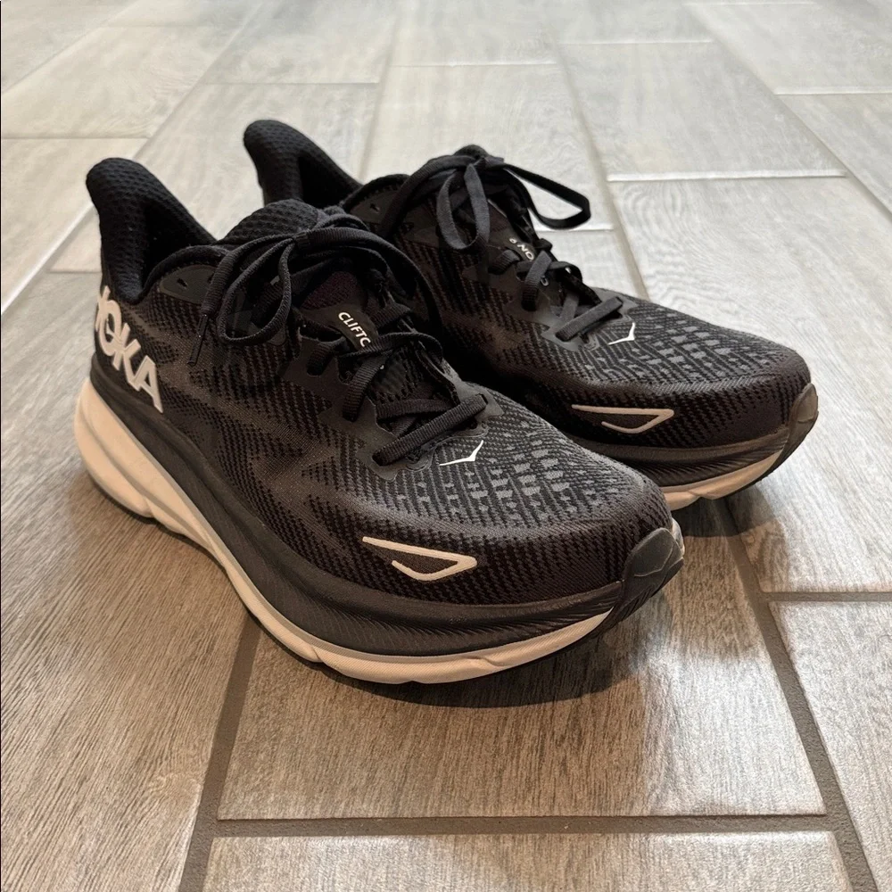 Hoka Clifton 9 Black and White Running Shoes - Picture 7 of 16